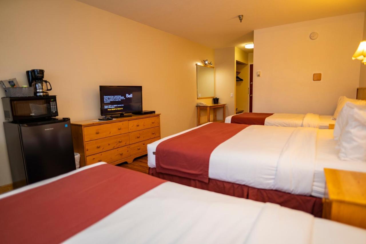 Canadas Best Value Inn- Riverview Hotel Whitehorse Bagian luar foto