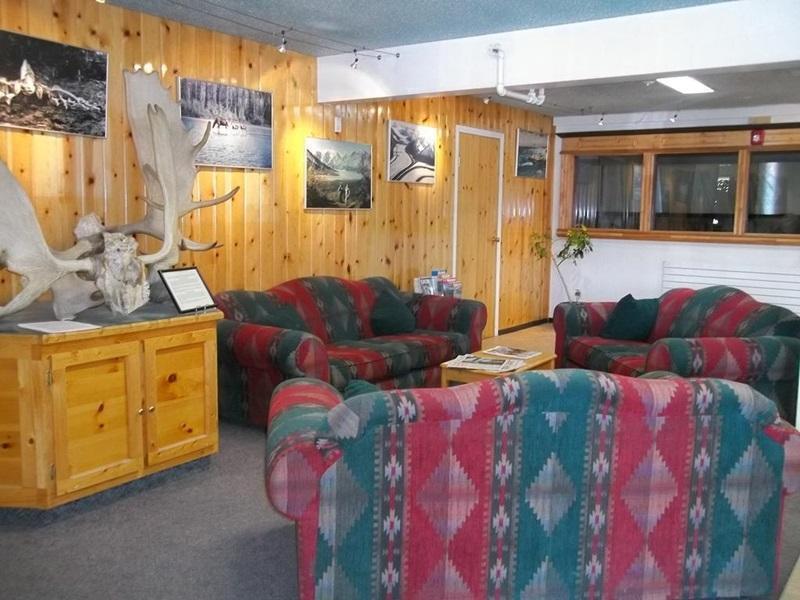 Canadas Best Value Inn- Riverview Hotel Whitehorse Bagian luar foto