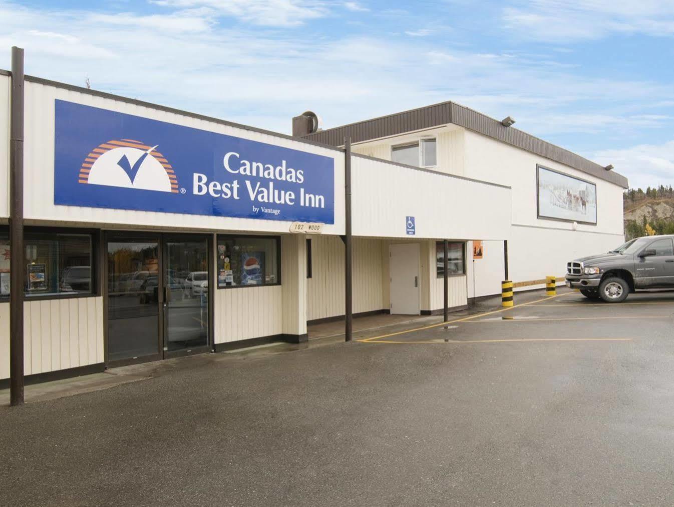Canadas Best Value Inn- Riverview Hotel Whitehorse Bagian luar foto