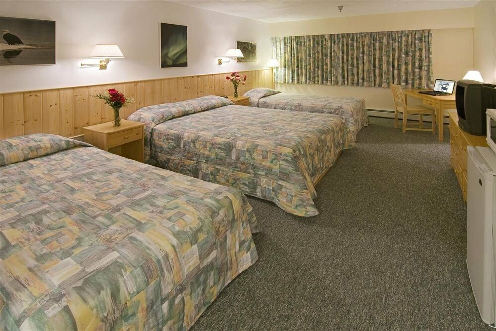 Canadas Best Value Inn- Riverview Hotel Whitehorse Bagian luar foto
