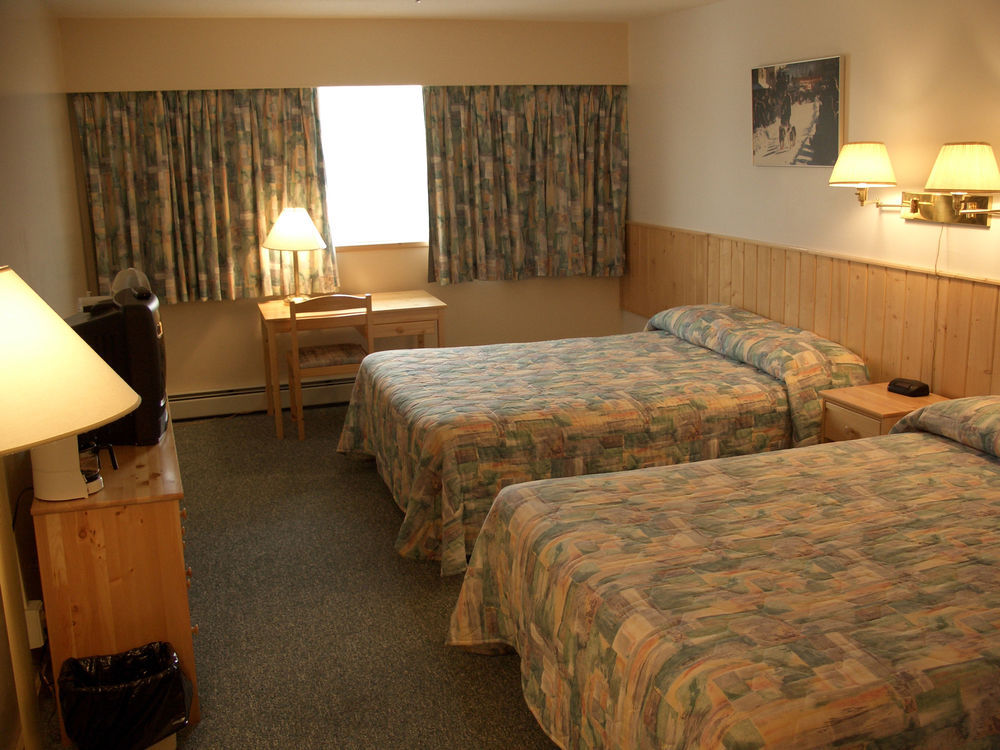 Canadas Best Value Inn- Riverview Hotel Whitehorse Bagian luar foto