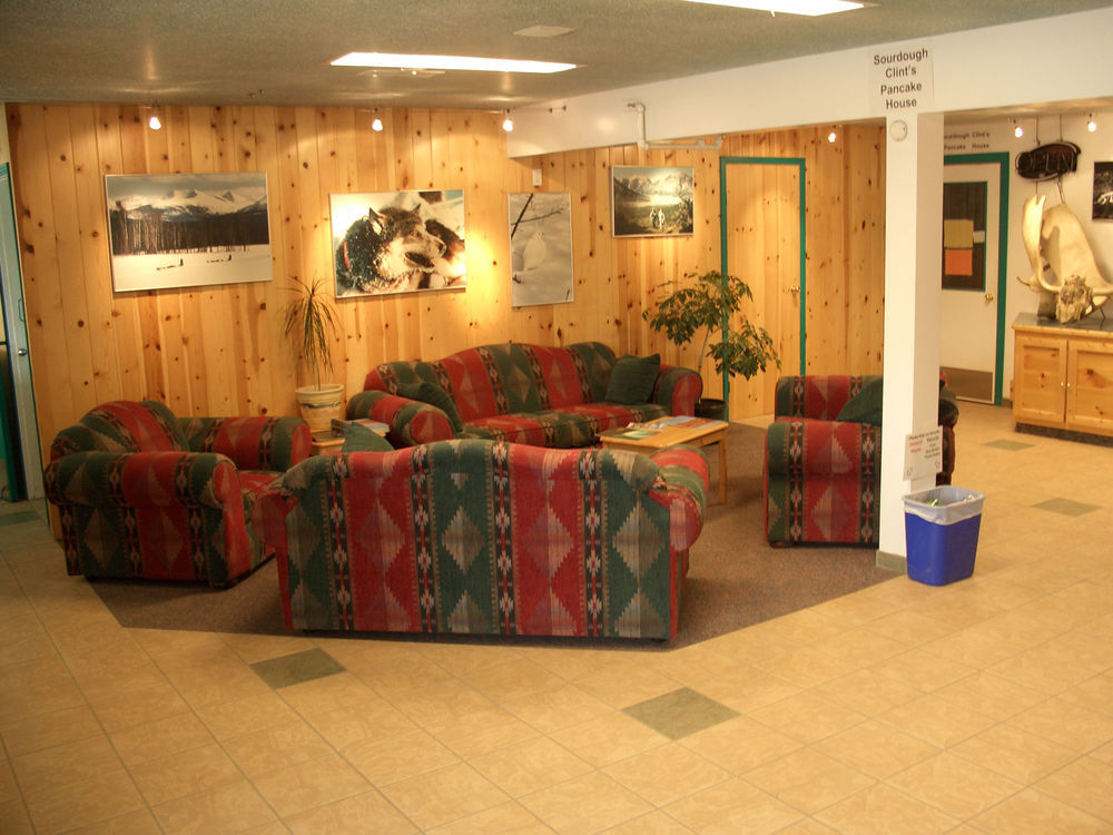 Canadas Best Value Inn- Riverview Hotel Whitehorse Bagian luar foto